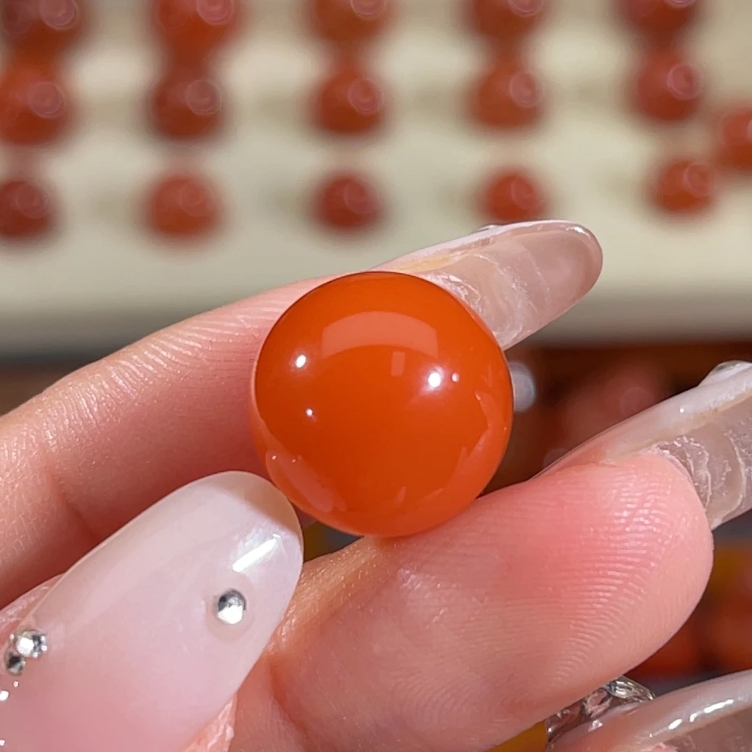 南红玛瑙未镶嵌圆珠 13.6mm