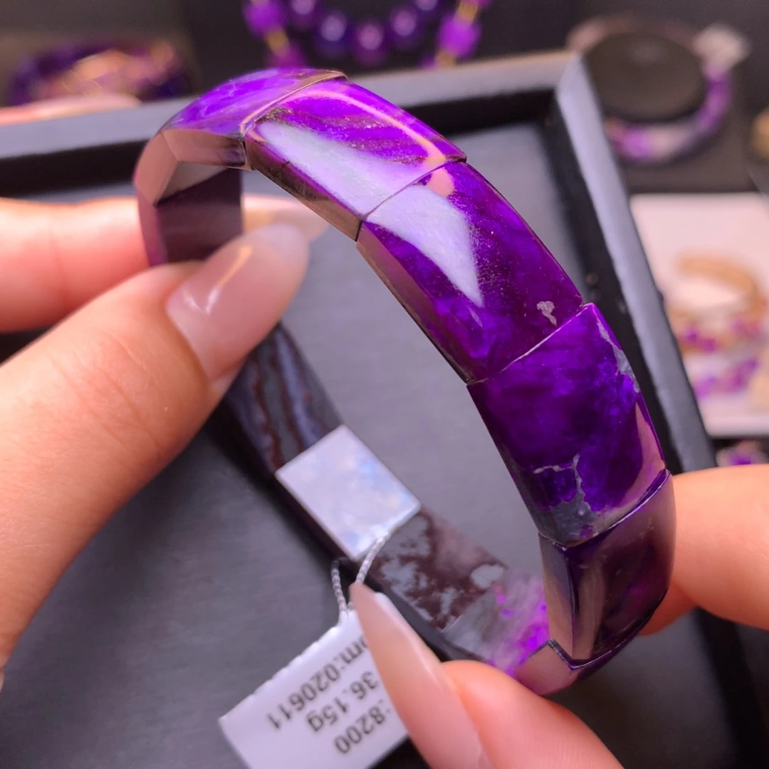 未镶嵌苏纪石（舒俱来）手牌