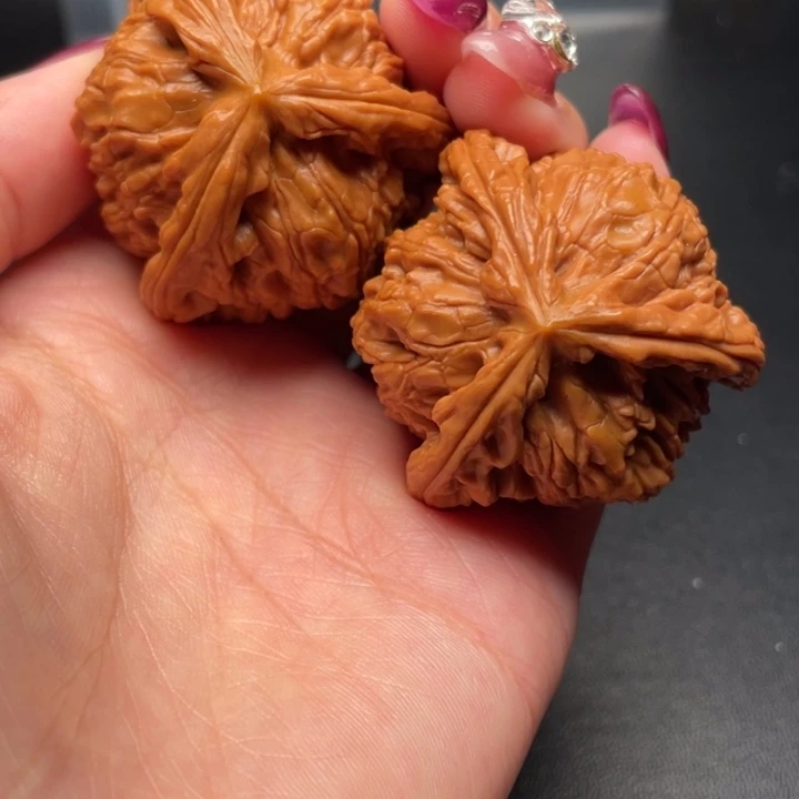 形***合吊坠文玩核桃白狮子