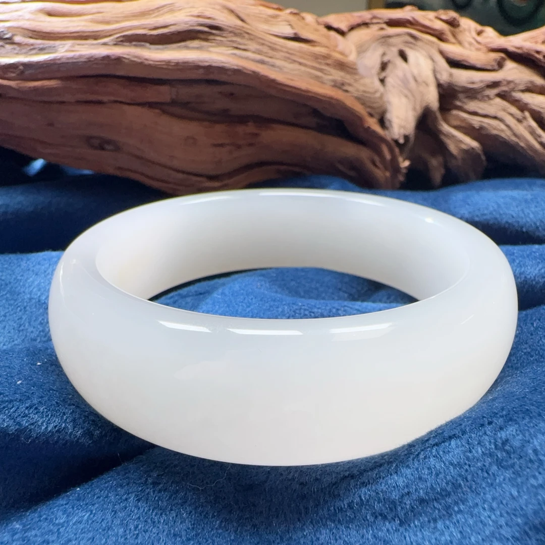 【伟伟鉴定】和田玉 白玉 正圈镯子62+ 19/9时尚白色加宽加厚