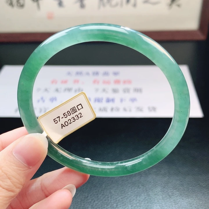 翡翠未镶嵌手镯翡翠手镯107