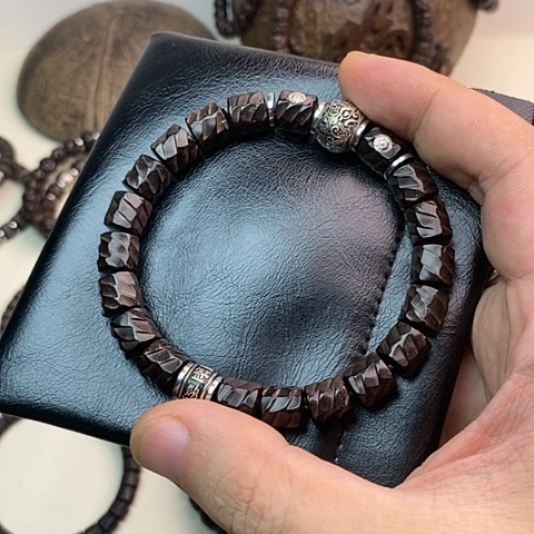 椰蒂手串9✖️9龙鳞貔貅上上签