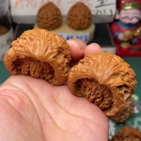 【闪购商品】文玩核桃把件46全品聚宝盆