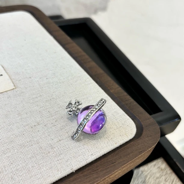 铜合金合成锆石胸针 地球胸针XZ166