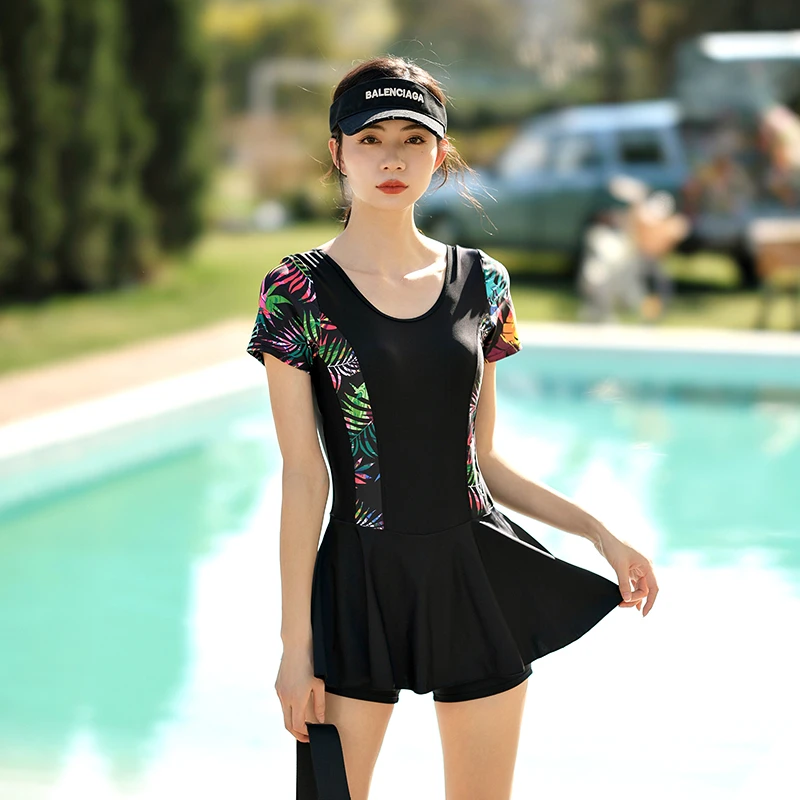 泳衣女款2025新款高级感连体遮肚显瘦保守大码微胖女孩遮肉泡温泉