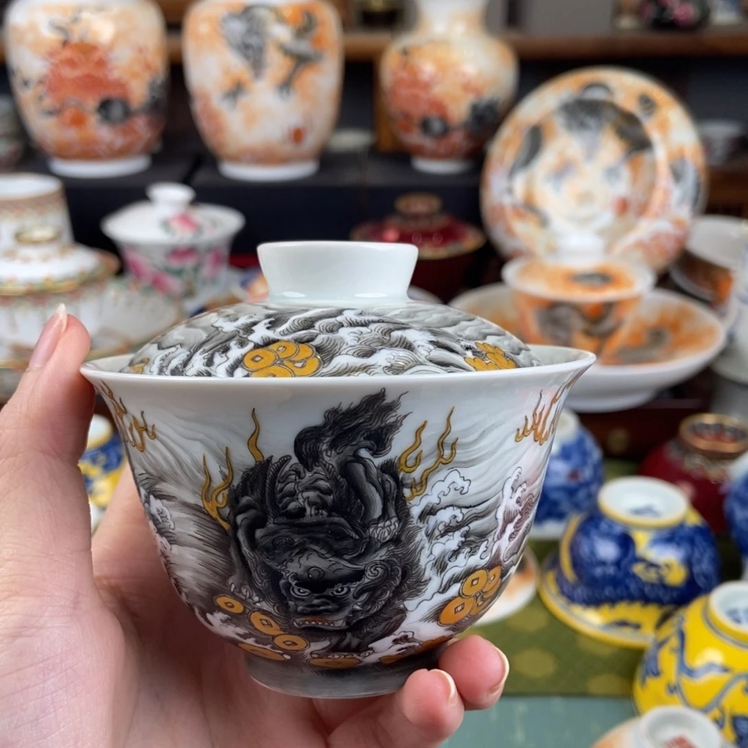 陶瓷的设计师是一个人