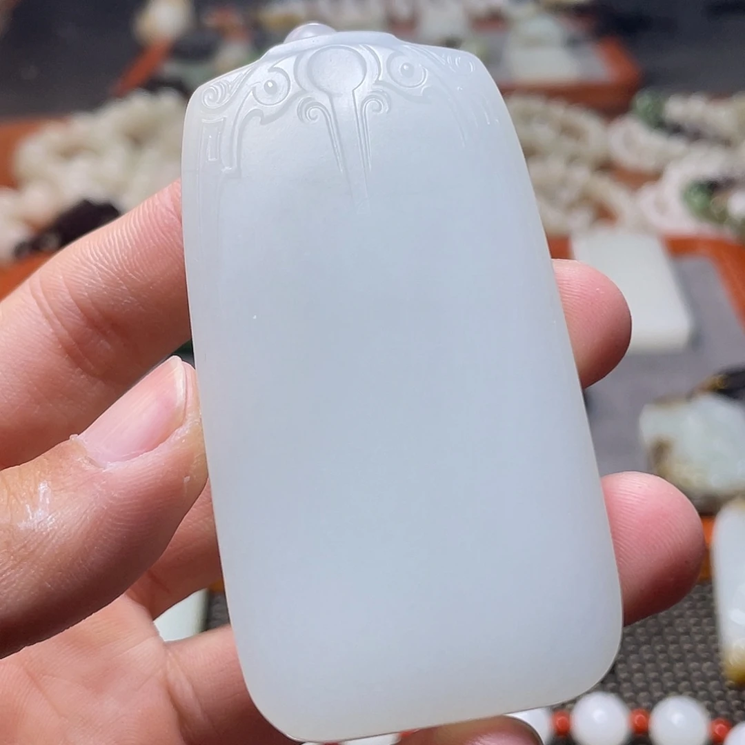 定制和田玉挂件未镶嵌