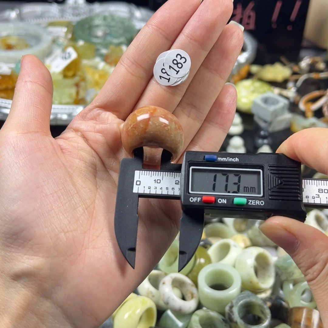 蛇纹石玉未镶嵌戒指