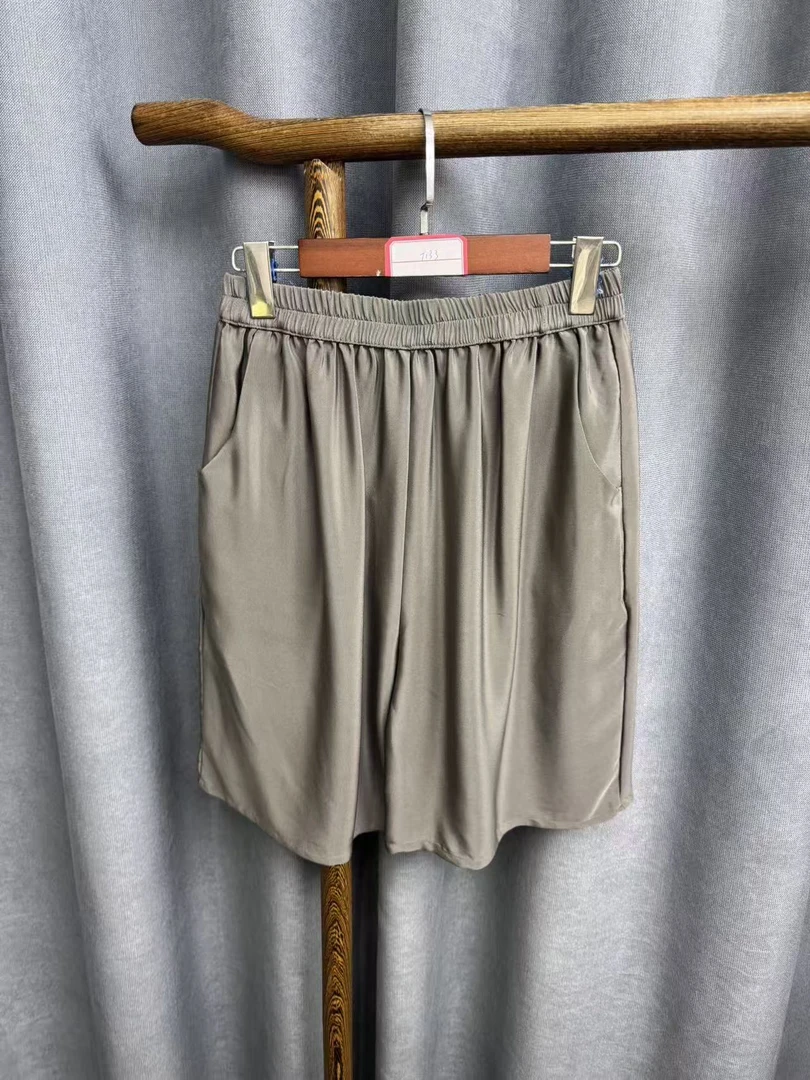 （瑕疵）夏季新款时尚休闲桑蚕丝居家打底短裤T133