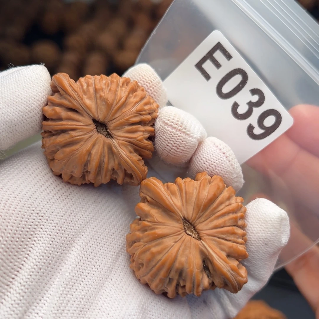 文玩核桃吊坠E039汉高楼43