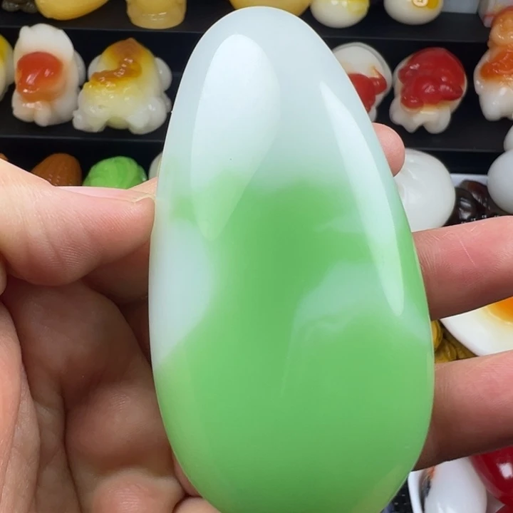 新疆戈壁五彩石金丝