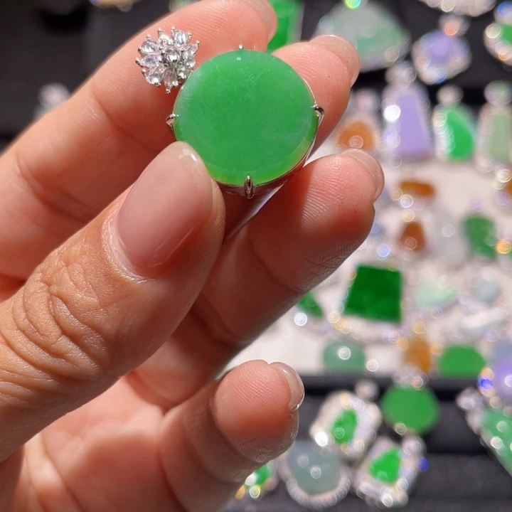 就***个翡翠银S925镶嵌颈饰精品