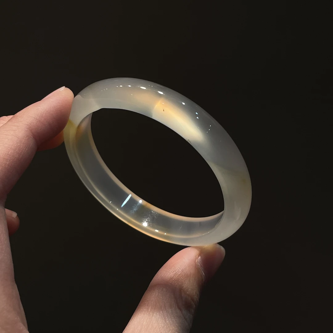 圈口53+正圈马料浅香槟底色飘黄糖飘纹内侧小坑介意勿拍-玛瑙