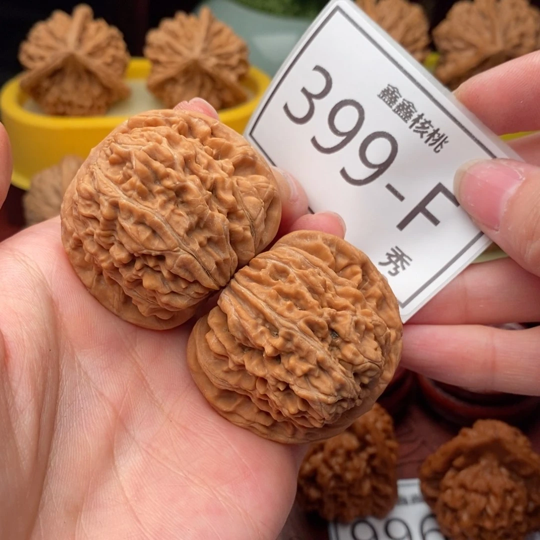 文玩核桃把件汉高楼42