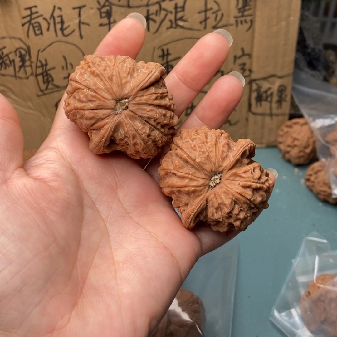 让***想吊坠文玩核桃血麒麟33