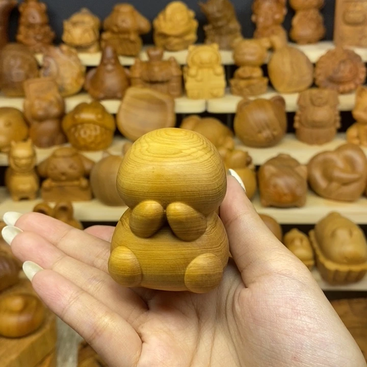 木崖柏木雕垂耳兔