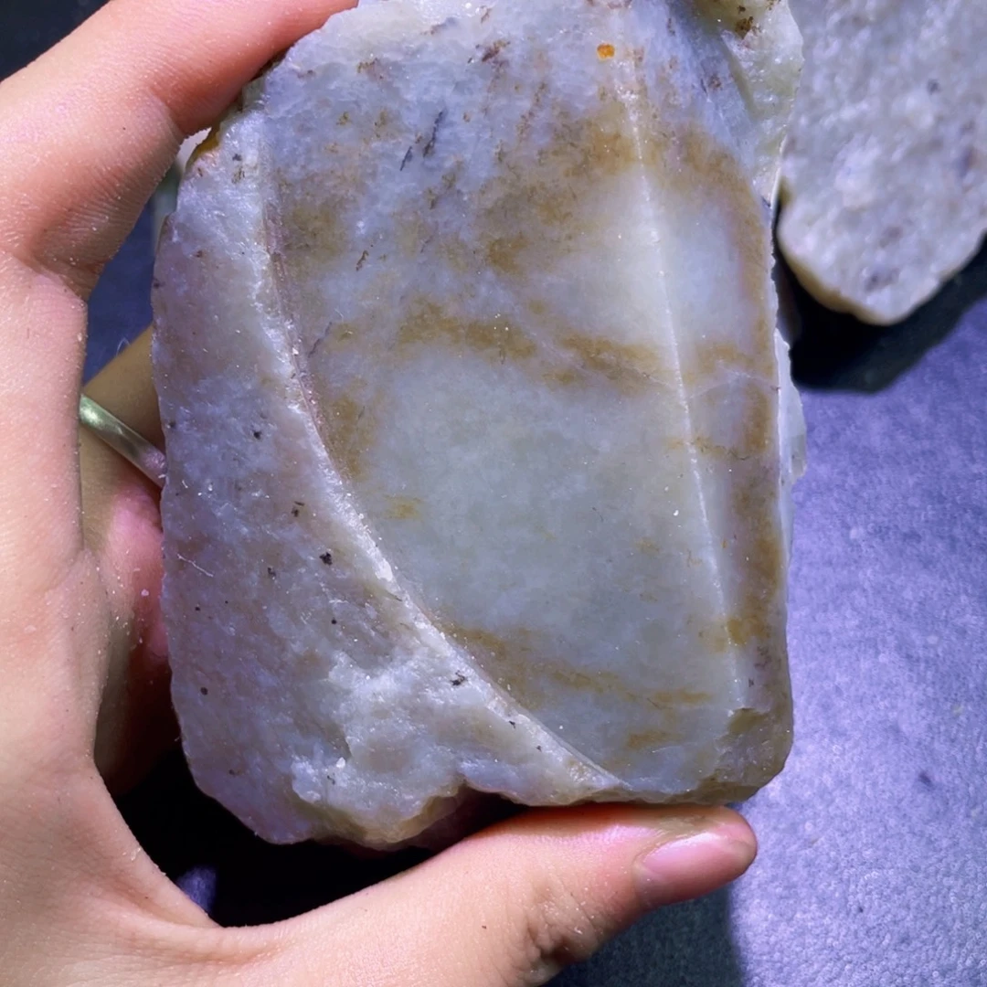 和田玉未镶嵌珠宝半成品