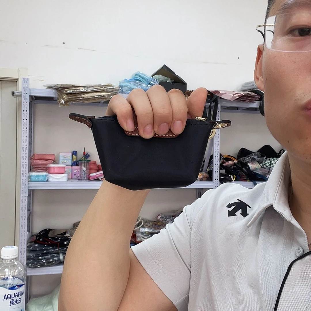 PU化妆包等各种产品和