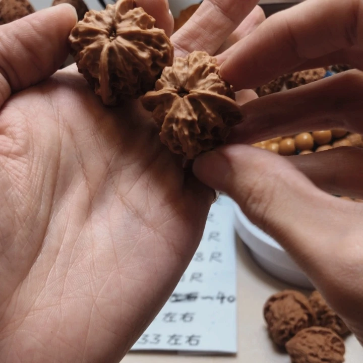 文玩核桃吊坠?****Q补发玲珑