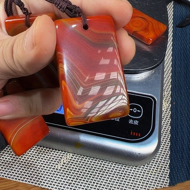 飞***悔玛瑙/玉髓未镶嵌颈饰