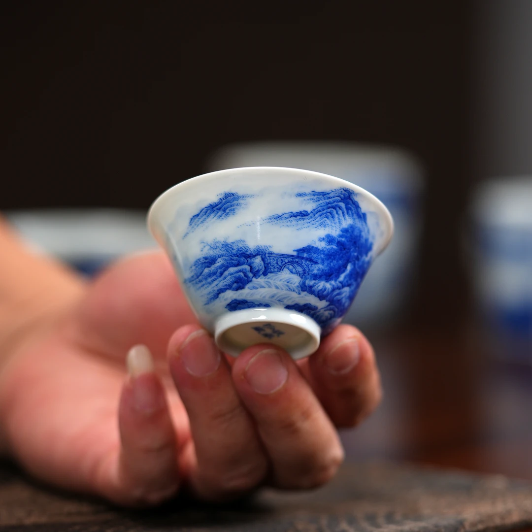 砚菲轩重工青花山水若深杯纯手工手绘岩茶杯