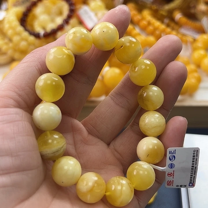 未镶嵌琥珀珠宝奇石