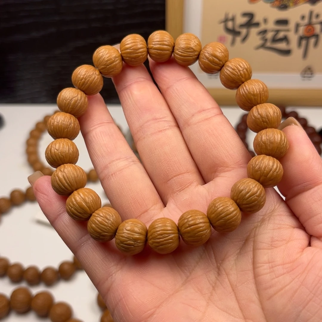 斌***逼吊坠猴头核桃土豪