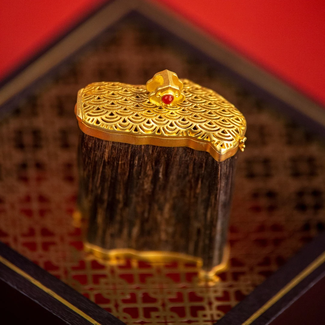 沉香【江苏工美专属】天然野文莱黑棋沉水沉香香囊-388*3101