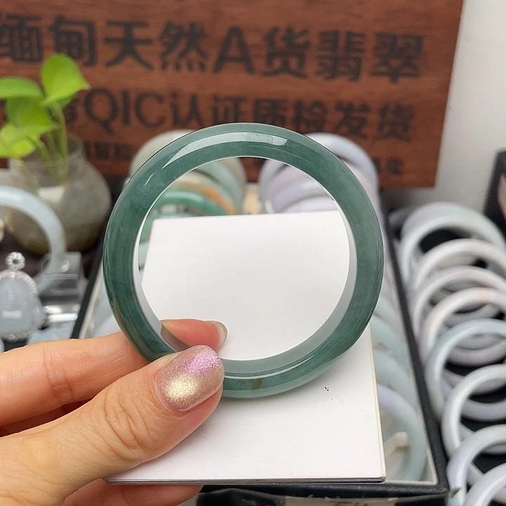 翡翠未镶嵌手镯52.6正圈