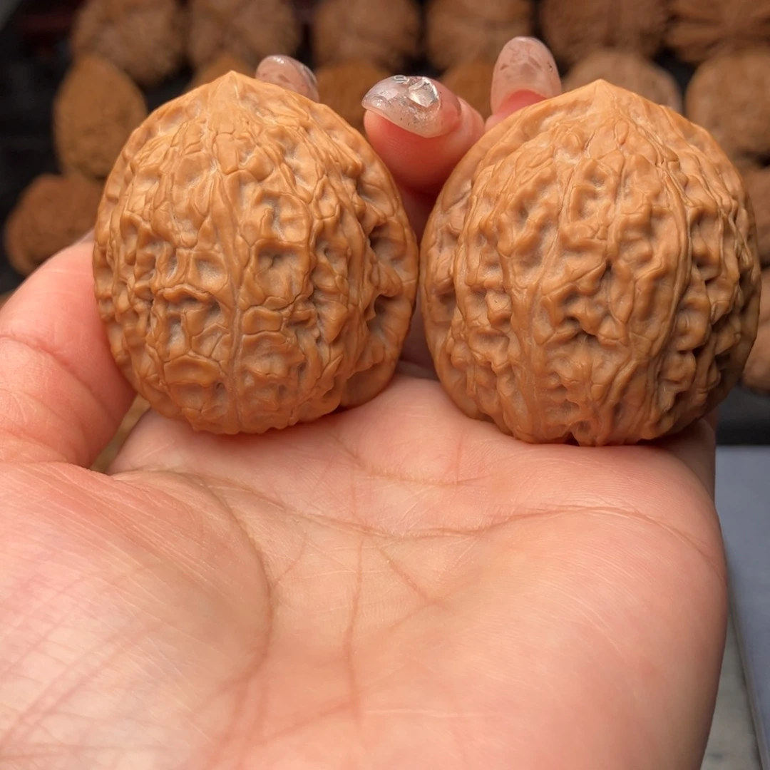 文玩核桃把件泰山石38