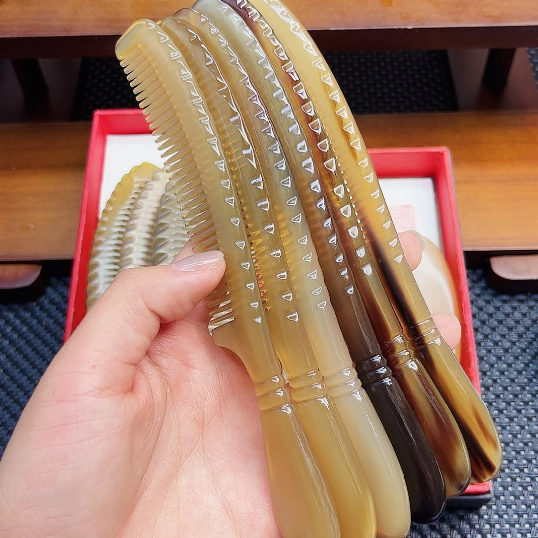 手工制作纯牛角梳子