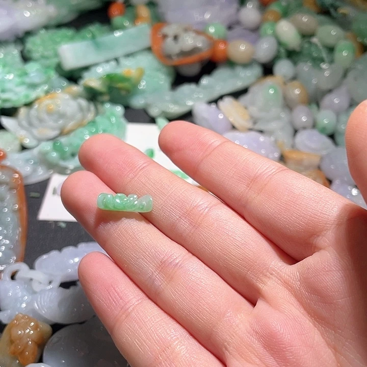 颈饰未镶嵌翡翠阳****✌天