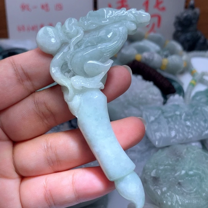 翡翠未镶嵌颈饰保真天然A货翡翠