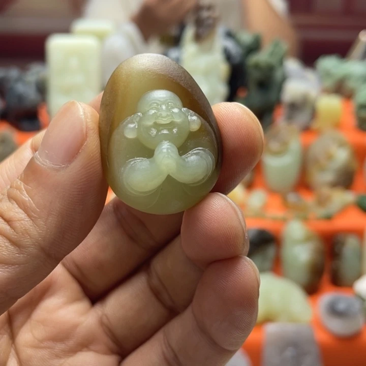 未镶嵌和田玉（糖玉）挂件