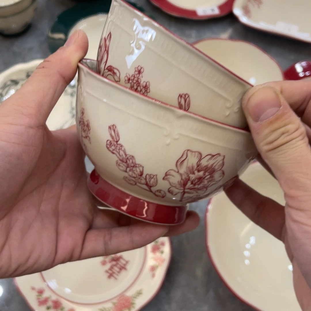 陶瓷微瑕餐具介意勿拍，满18飞！