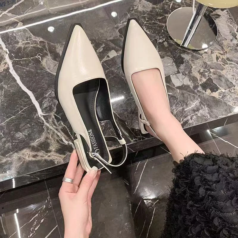 8361时尚百搭休闲方跟小单鞋凉鞋836-1