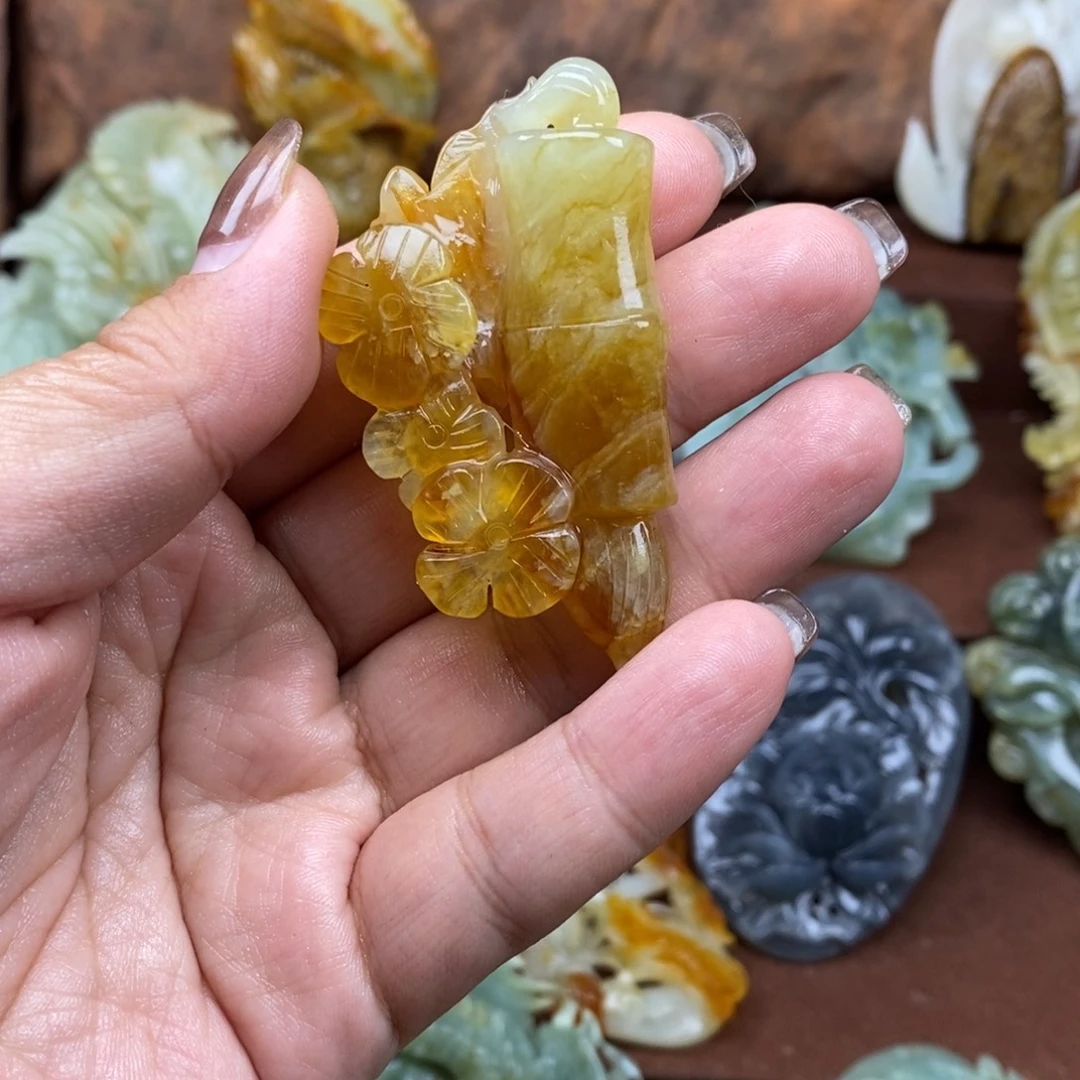 旺***～蛇纹石玉未镶嵌吊坠(赠链)