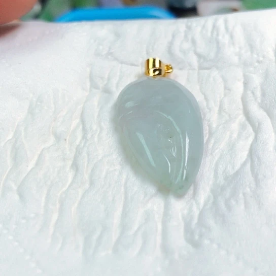 翡翠颈饰未镶嵌十*吊坠