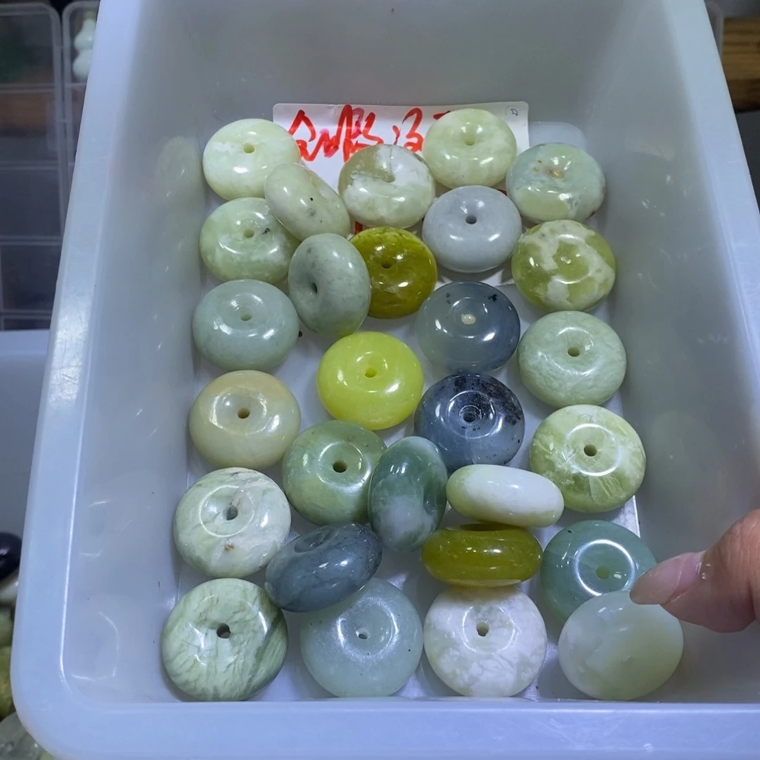 合金蛇纹石玉颈饰9