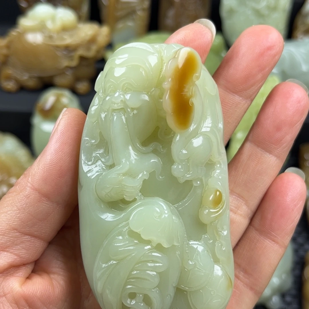 用***1和田玉未镶嵌把件