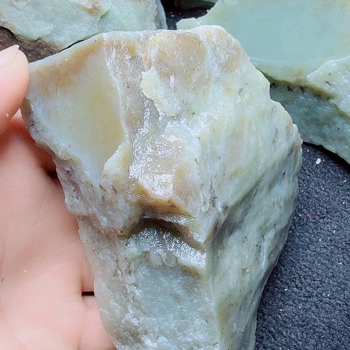 未镶嵌和田玉（糖玉）珠宝半成品