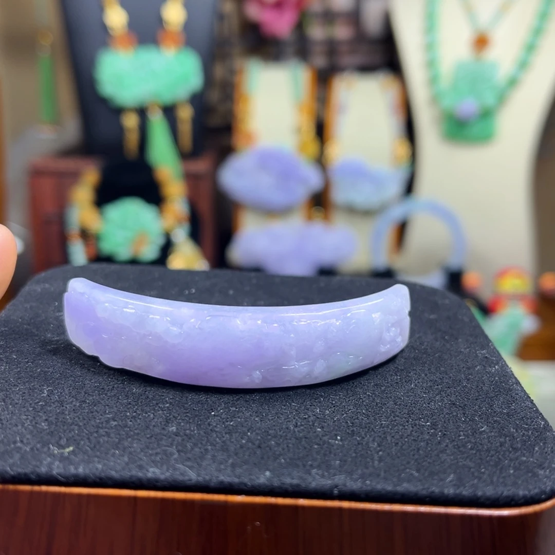 扶***光翡翠未镶嵌颈饰天然翡翠手牌