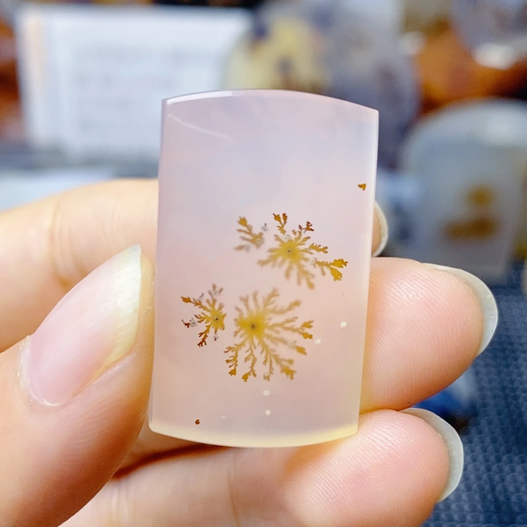 玛瑙/玉髓未镶嵌珠宝奇石