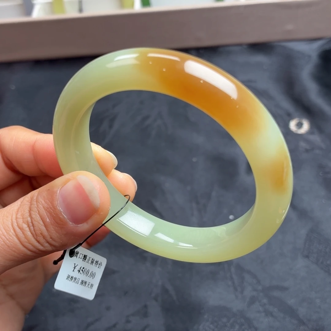 和田玉未镶嵌手镯黄口糖53圈