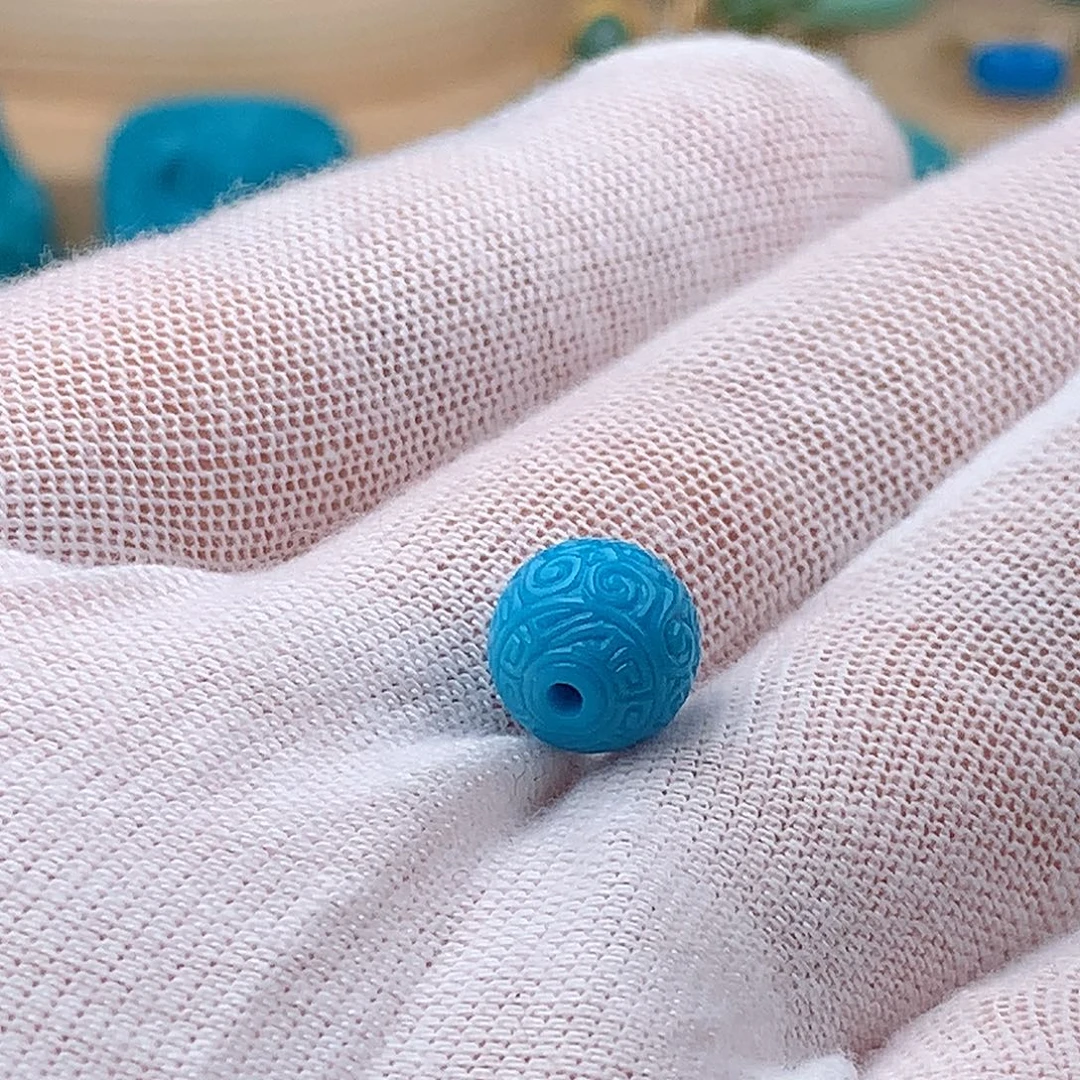 绿松石未镶嵌颈饰