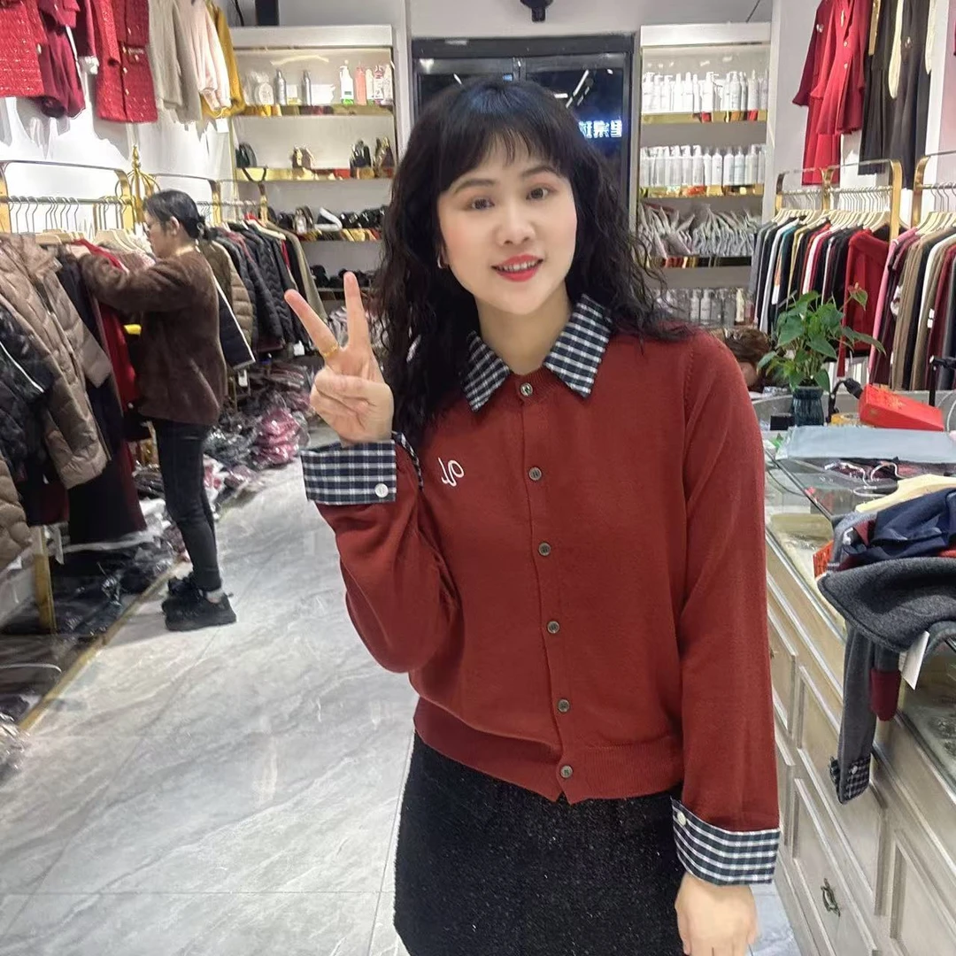 4-69081格子领毛衣