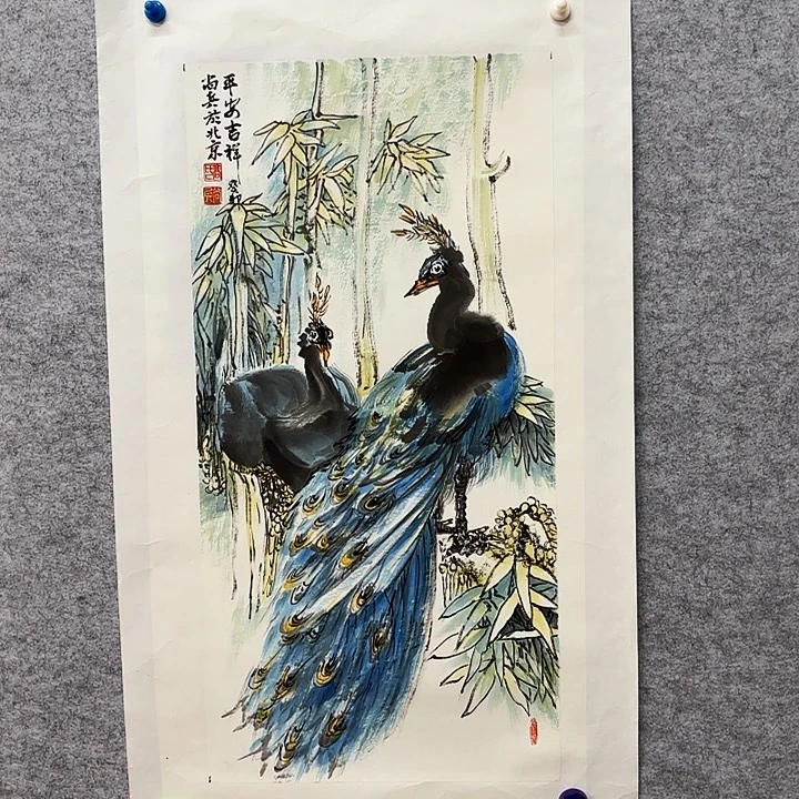 国画花鸟的翅膀和羽毛的