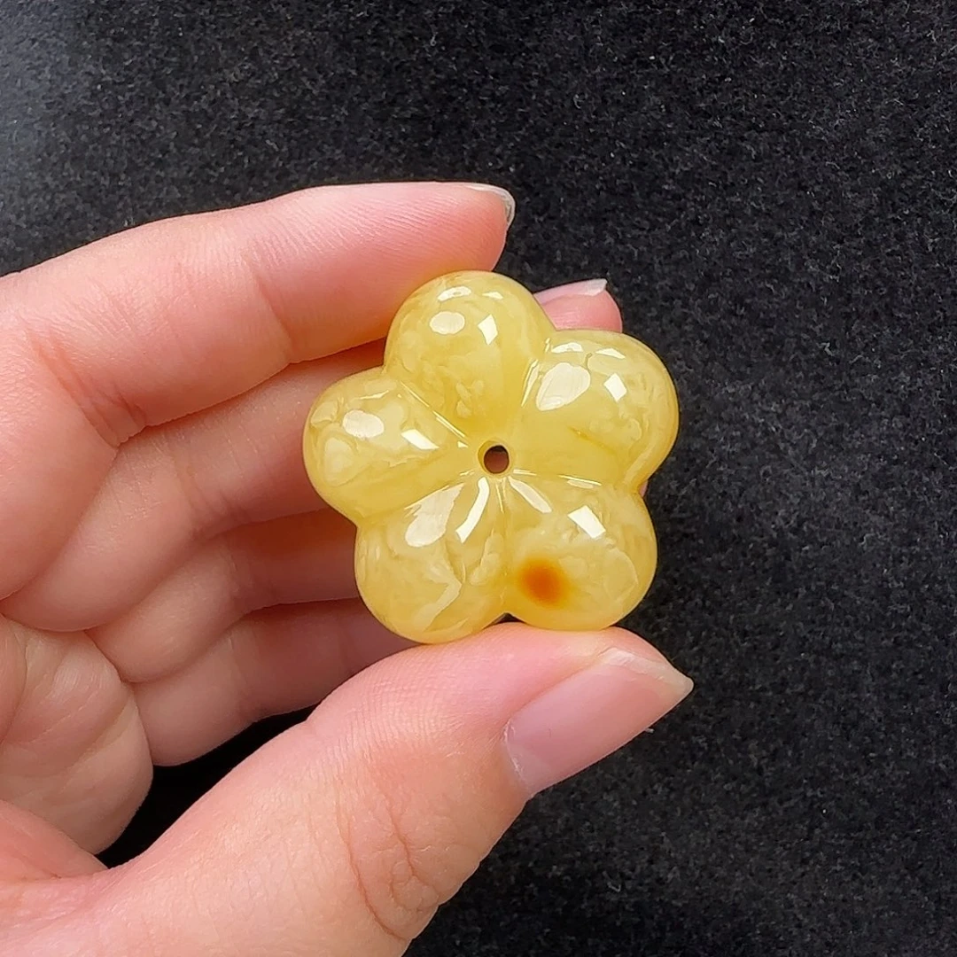 蜜蜡未镶嵌珠宝奇石