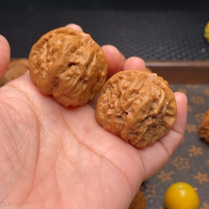 文玩核桃把件青蛙