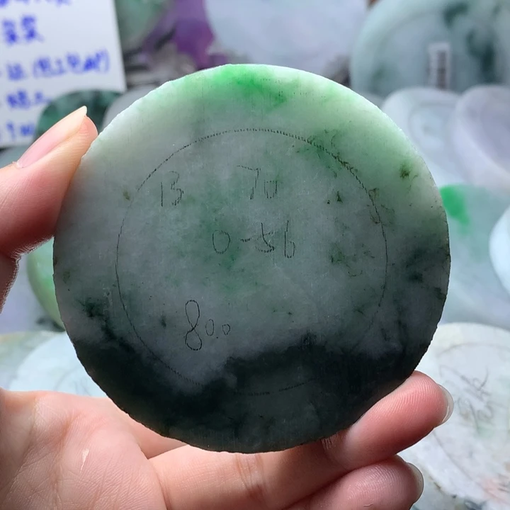 定制翡翠未镶嵌手镯